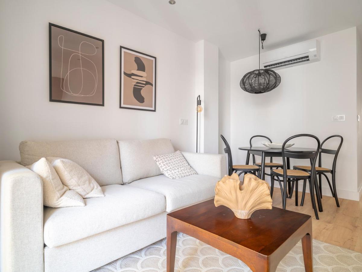 Sanders San Patricio - Dreamy Two-Bedroom Apartment Downtown Малага Екстериор снимка